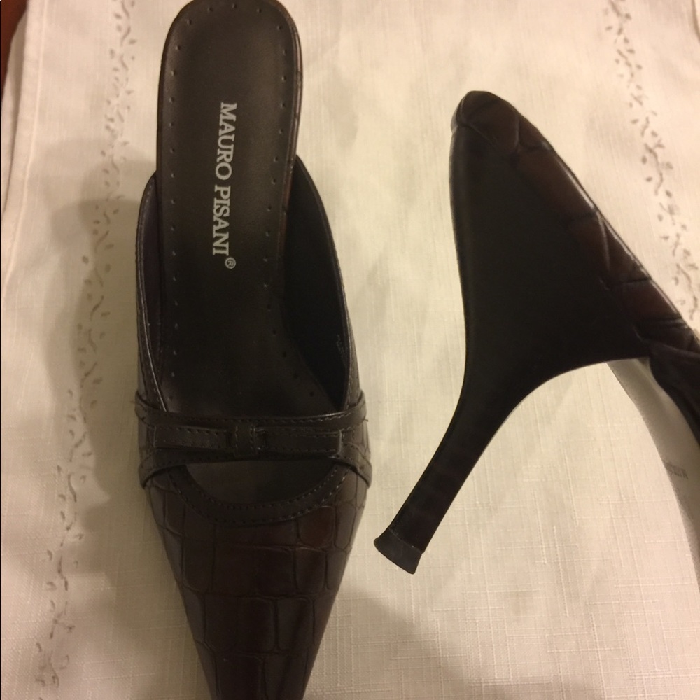 Heels - Picture 2 of 2